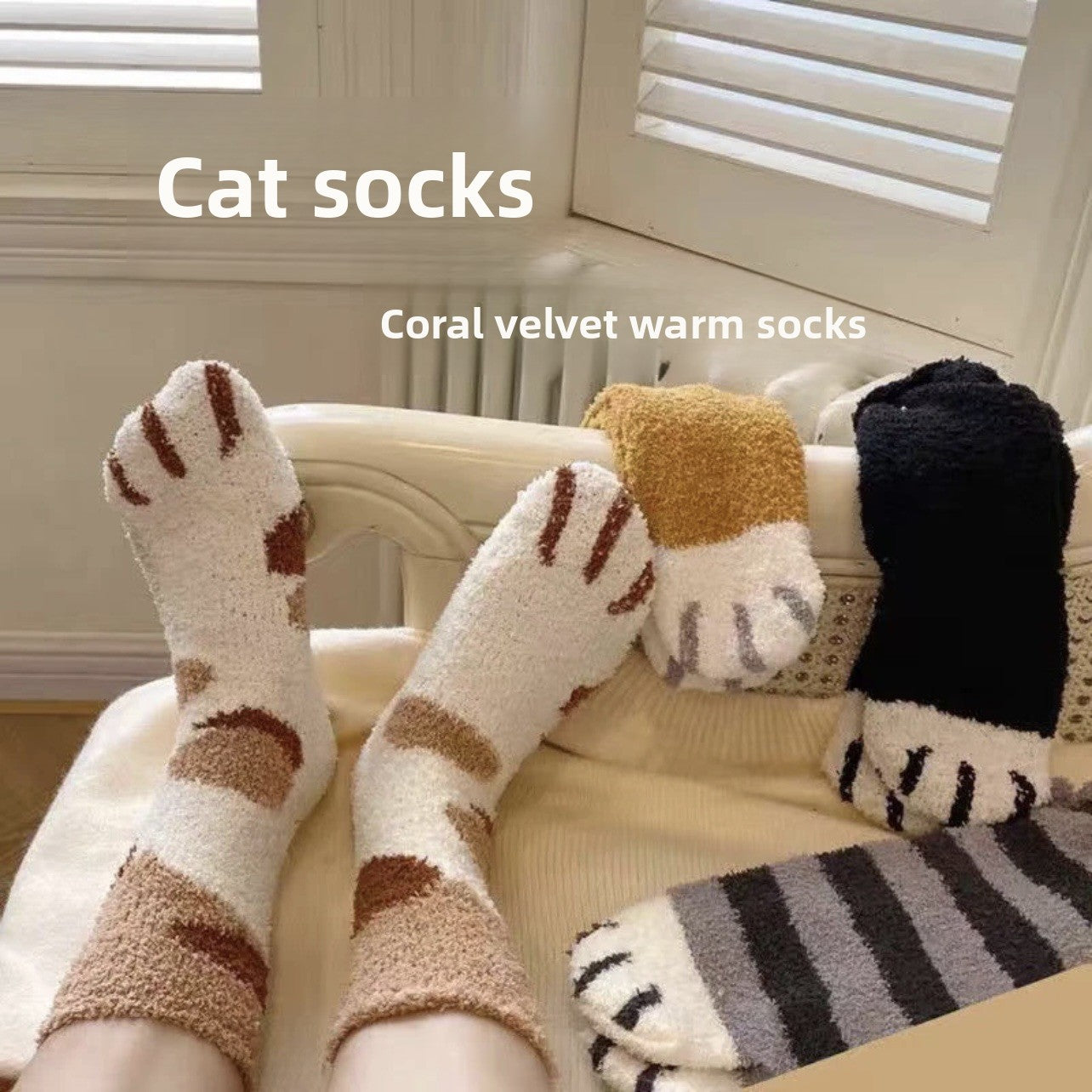 Thick and warm coral-fiber cat paw socks